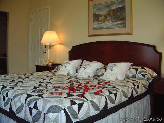 Bridgeview Motel Mackinaw City Kamer foto